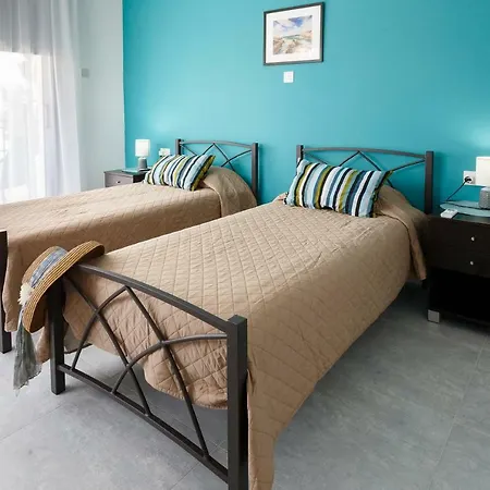 Coral Bay Sea Breeze - Rooftop Apt, Pool & Sea Views, Sleeps 8 Apartament *