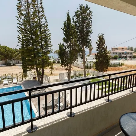 Apartament Coral Bay Sea Breeze - Rooftop Apt, Pool & Sea Views, Sleeps 8