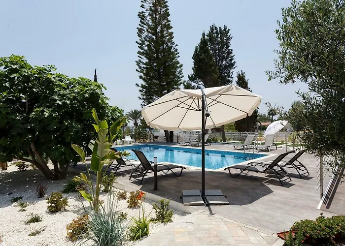 Coral Bay Sea Breeze - 3 Bedroom *