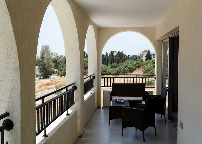 Coral Bay Sea Breeze - 3 Bedroom Πέγεια