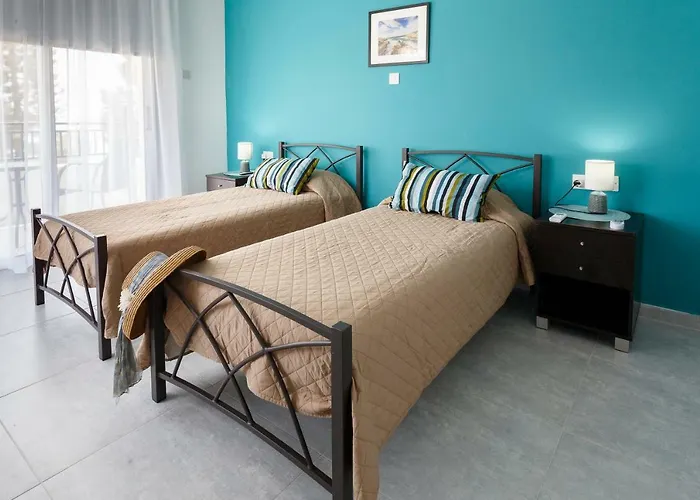 Coral Bay Sea Breeze - 3 Bedroom Διαμέρισμα *